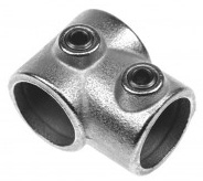 Short T pipe connector 